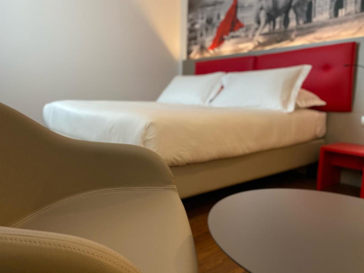 AMEDIA Hotel Milano Esterno foto