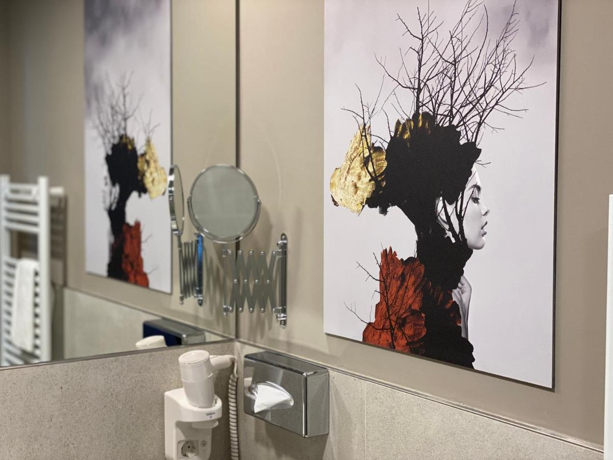 AMEDIA Hotel Milano Esterno foto