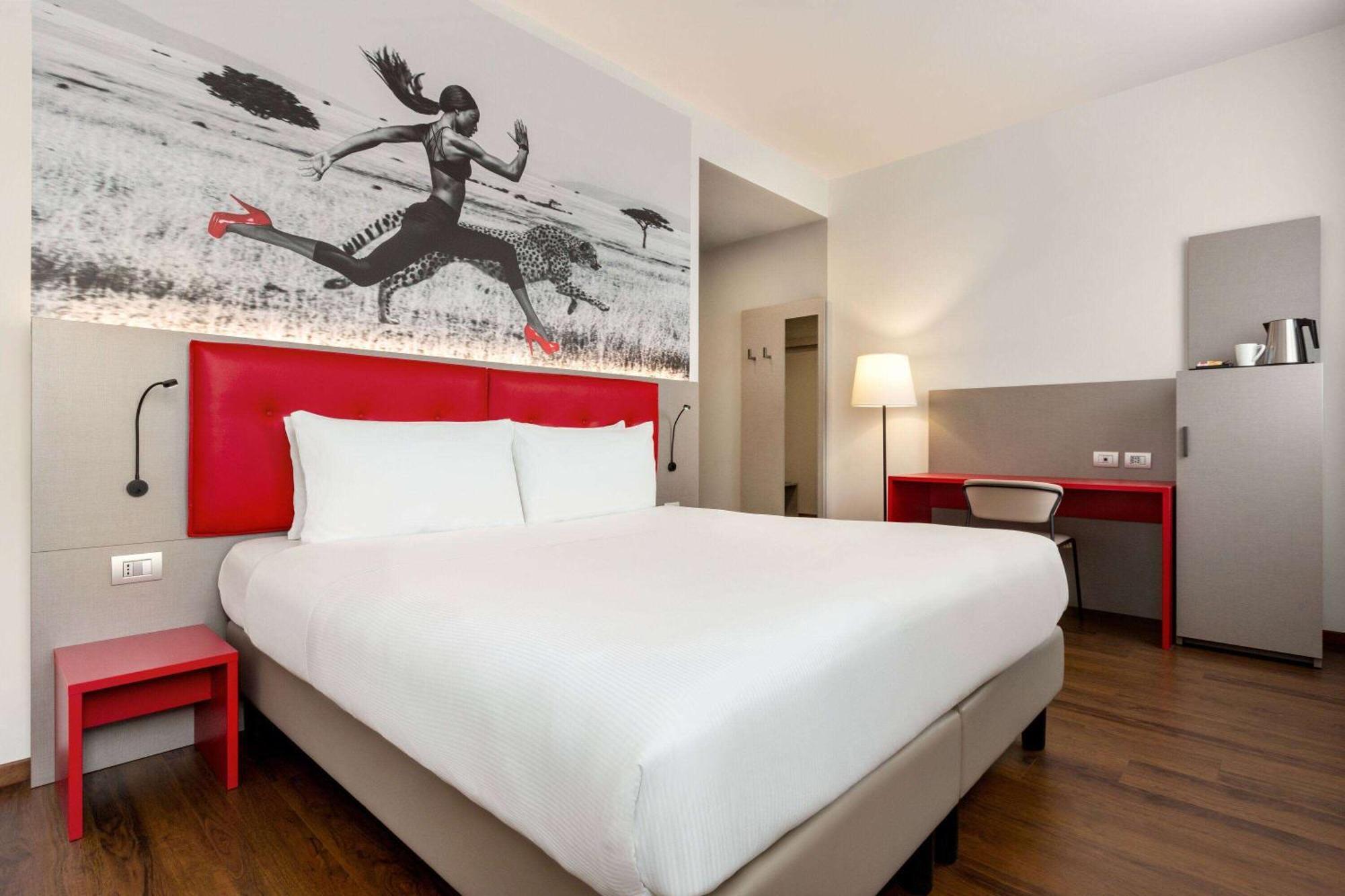 AMEDIA Hotel Milano Esterno foto
