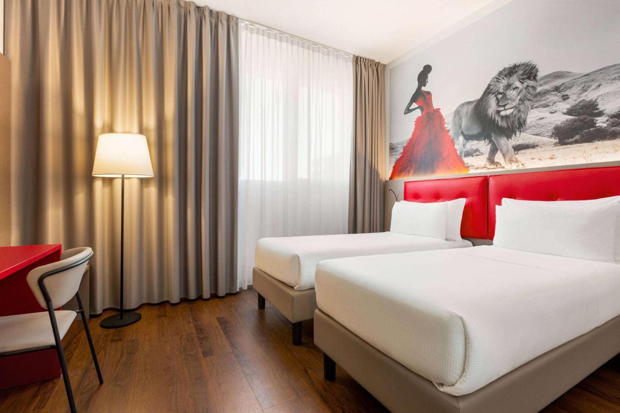 AMEDIA Hotel Milano Esterno foto