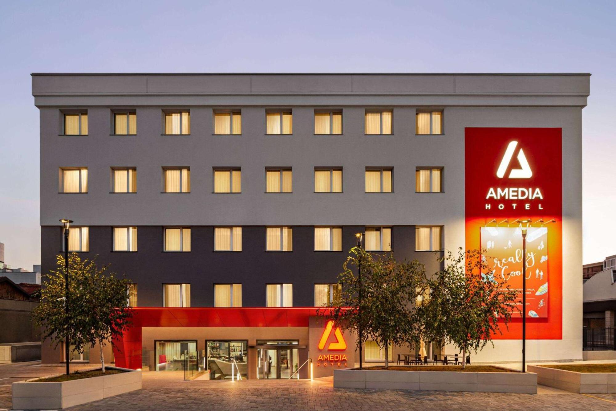 AMEDIA Hotel Milano Esterno foto