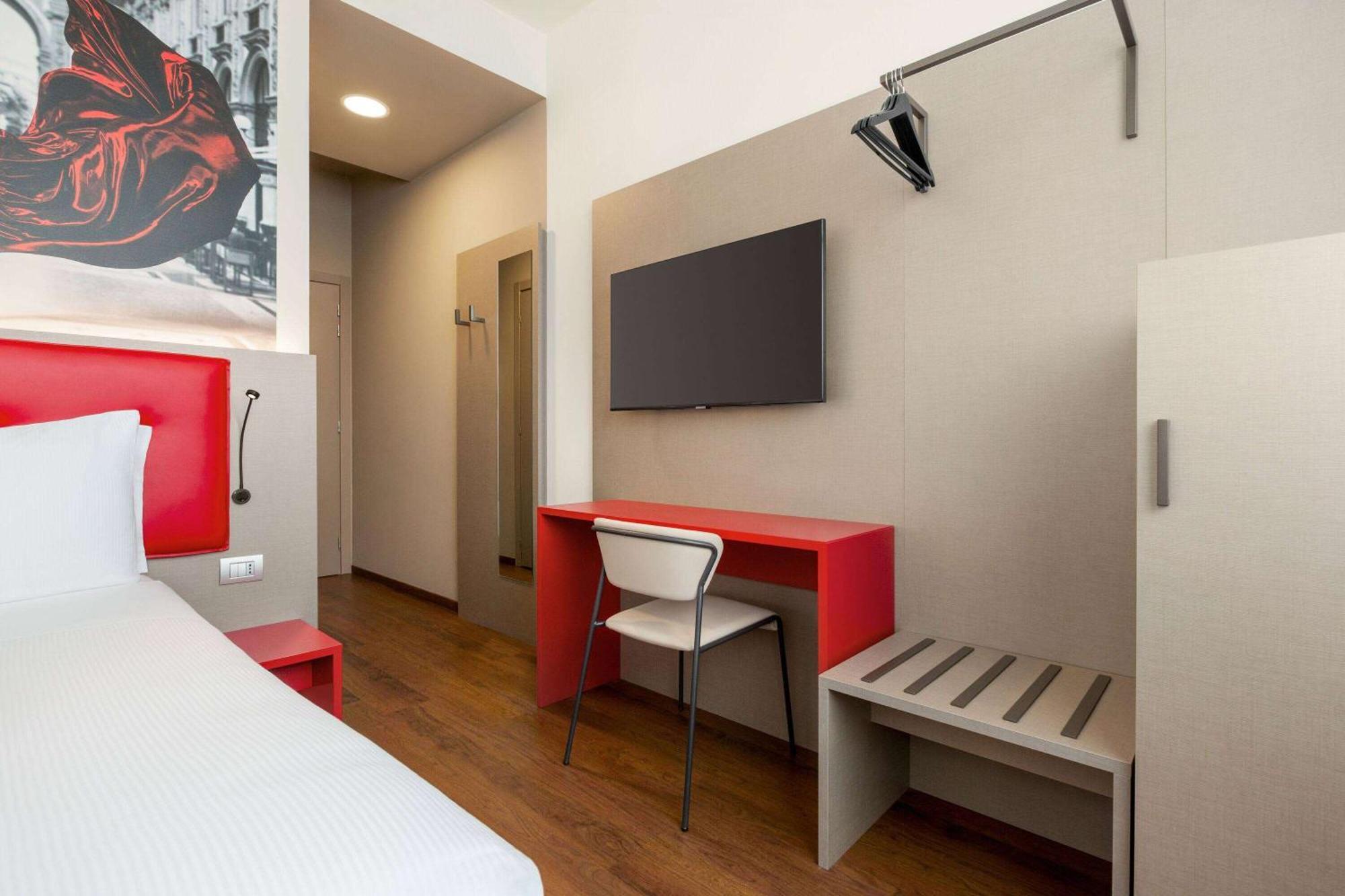 AMEDIA Hotel Milano Esterno foto